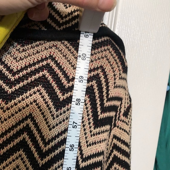 Newport News size XL Maxi sweater coat black tan chevron print heavy weight - Picture 10 of 16